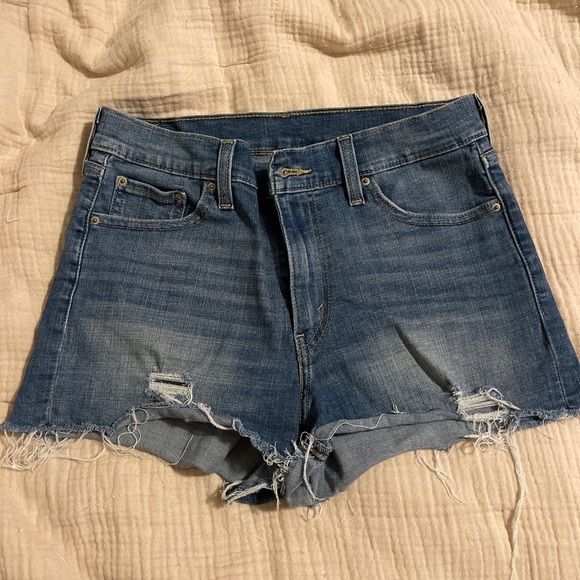 Levi shorts size 29 - Picture 2 of 2